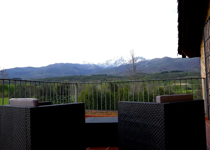 Valle Del Almanzor * 칸델레다