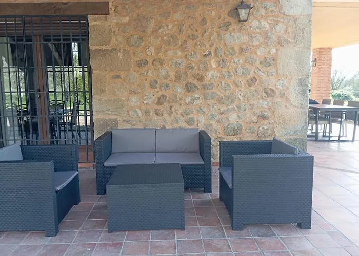 Valle Del Almanzor 칸델레다